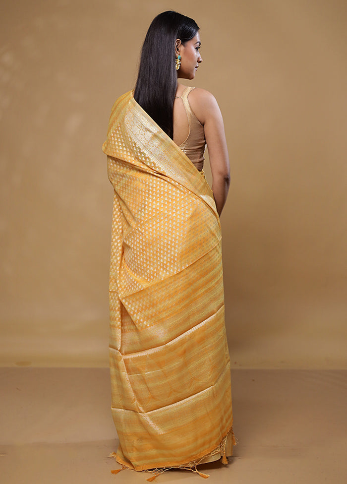 Yellow Cotton Saree With Blouse Piece