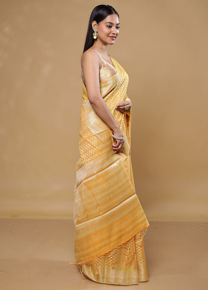 Yellow Cotton Saree With Blouse Piece