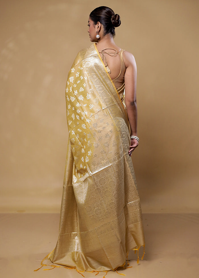 Yellow Cotton Saree With Blouse Piece