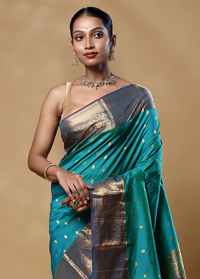 Green Handloom Kanjivaram Pure Silk Saree With Blouse Piece