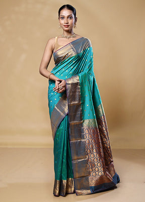 Green Handloom Kanjivaram Pure Silk Saree With Blouse Piece