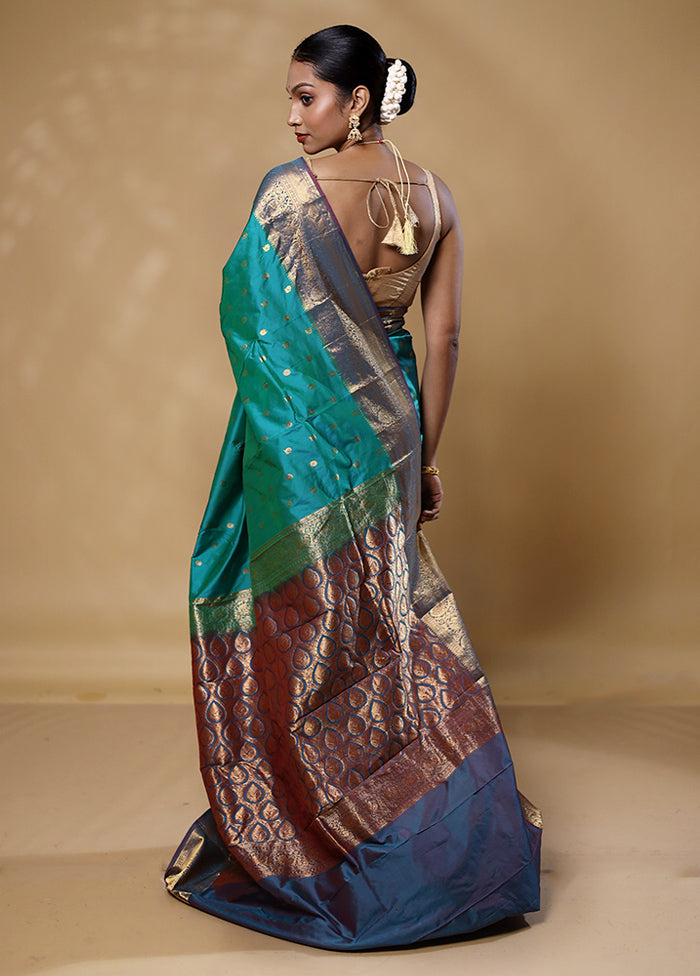 Green Handloom Kanjivaram Pure Silk Saree With Blouse Piece