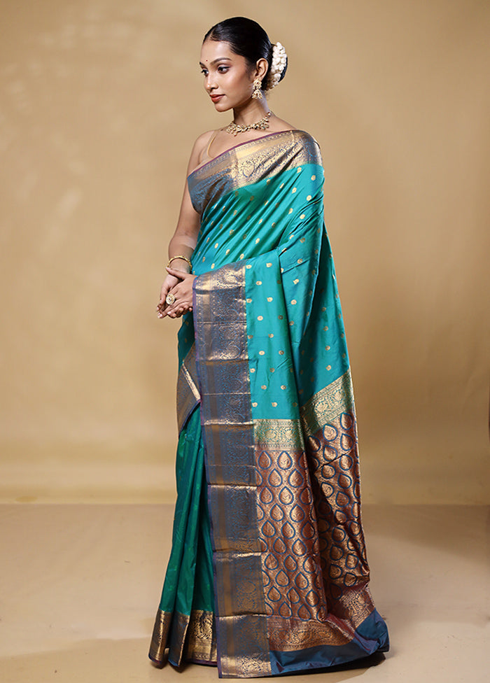 Green Handloom Kanjivaram Pure Silk Saree With Blouse Piece