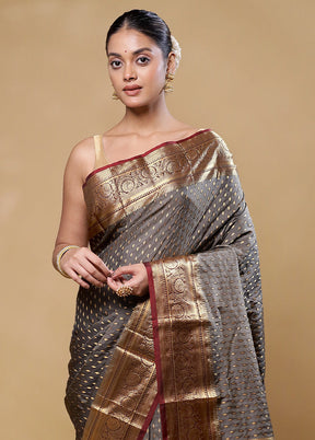 Grey Handloom Kanjivaram Pure Silk Saree With Blouse Piece