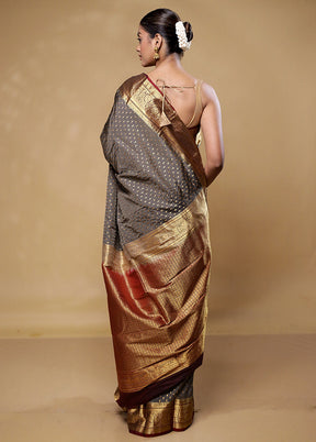 Grey Handloom Kanjivaram Pure Silk Saree With Blouse Piece