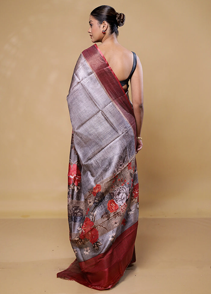 Grey Handloom Tussar Pure Silk Saree With Blouse Piece