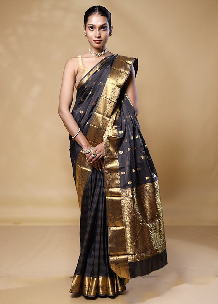 Grey Kanjivaram Silk Saree With Blouse Piece