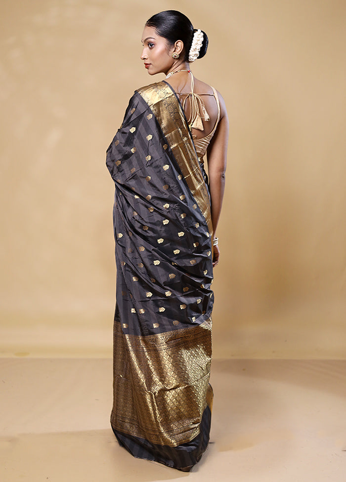 Grey Kanjivaram Silk Saree With Blouse Piece