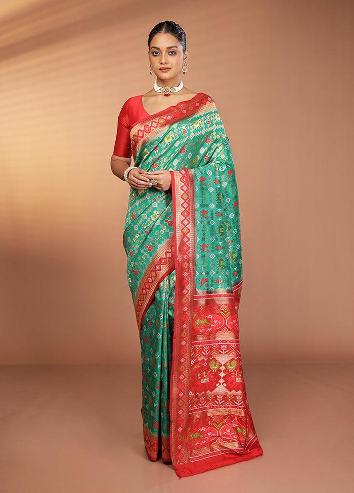 Green Dupion Silk Saree With Blouse Piece