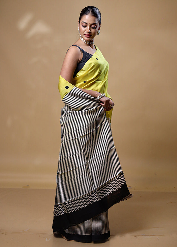 Lemon Yellow Printed Pure Silk Saree Without Blouse Piece