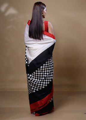 Black Printed Pure Silk Saree Without Blouse Piece