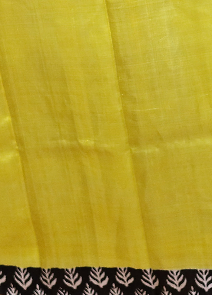 Yellow Printed Pure Silk Saree Without Blouse Piece