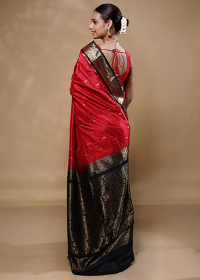 Red Kanjivaram Silk Saree With Blouse Piece