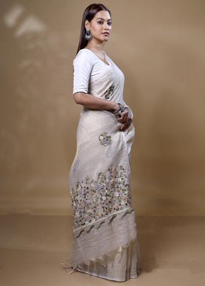 White Linen Silk Saree With Blouse Piece