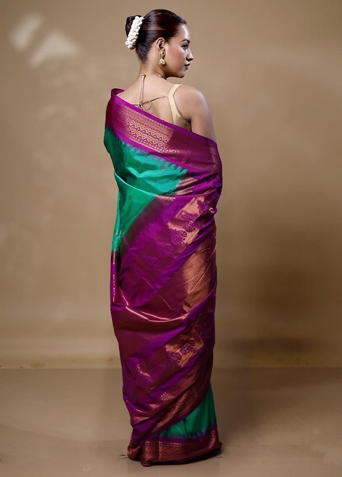 Green Kanjivaram Silk Saree With Blouse Piece