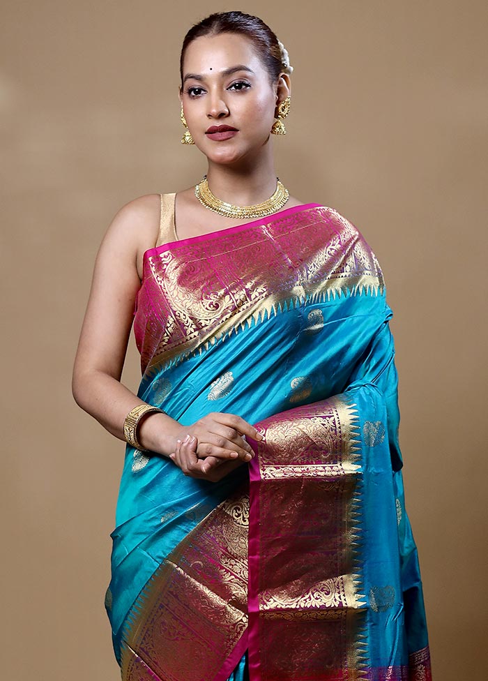 Blue Handloom Kanjivaram Pure Silk Saree With Blouse Piece