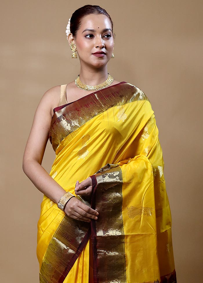 Yellow Handloom Kanjivaram Pure Silk Saree With Blouse Piece