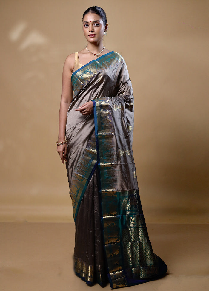 Grey Handloom Kanjivaram Pure Silk Saree With Blouse Piece