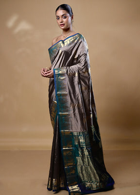 Grey Handloom Kanjivaram Pure Silk Saree With Blouse Piece