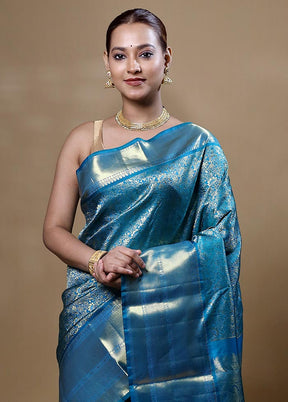 Blue Handloom Kanchipuram Pure Silk Saree With Blouse Piece