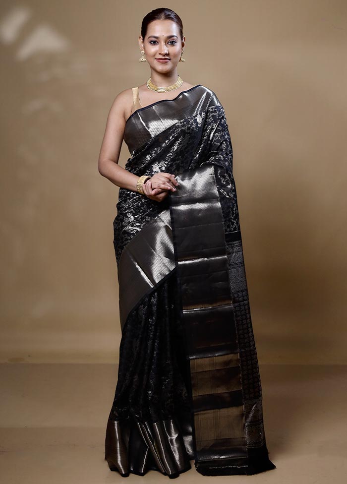 Black Handloom Kanchipuram Pure Silk Saree With Blouse Piece