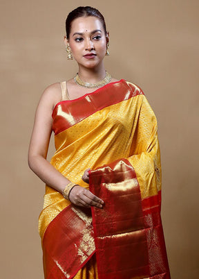 Yellow Handloom Kanchipuram Pure Silk Saree With Blouse Piece