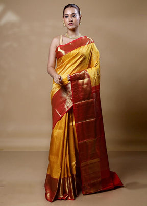 Yellow Handloom Kanchipuram Pure Silk Saree With Blouse Piece