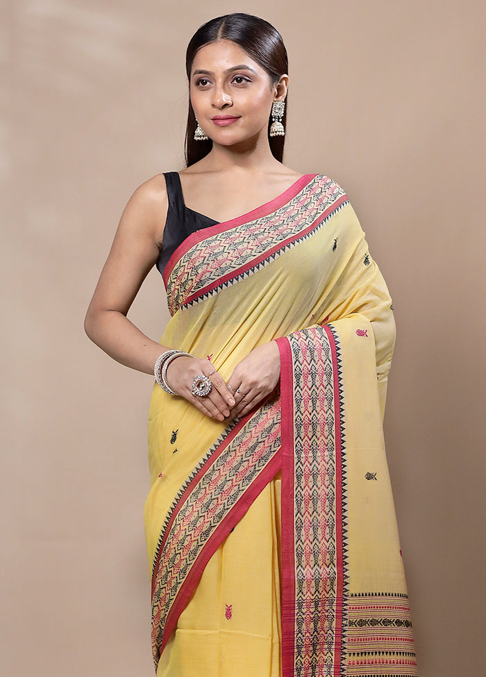 Yellow Cotton Saree With Blouse Piece