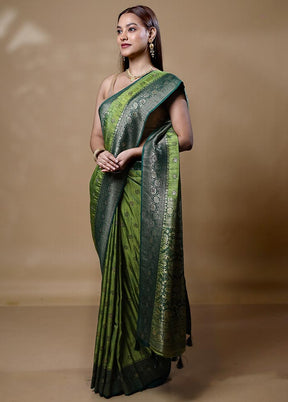 Green Dupion Silk Saree With Blouse Piece