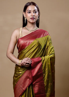 Green Dupion Silk Saree With Blouse Piece