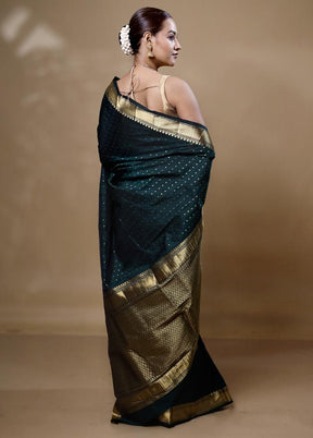 Green Hazar Butti Kanjivaram Silk Saree With Blouse Piece