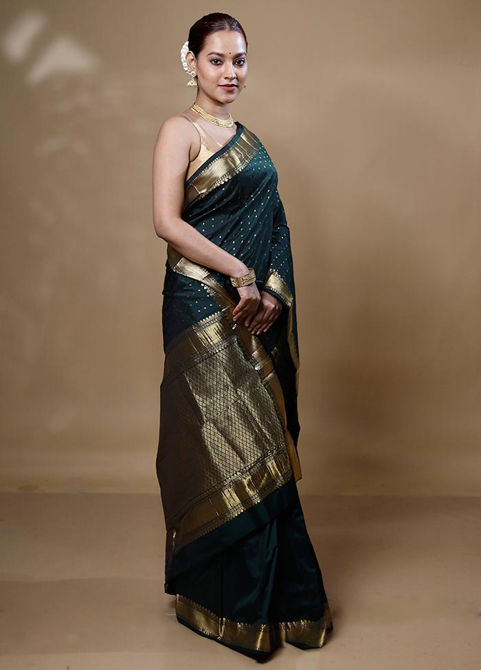 Green Hazar Butti Kanjivaram Silk Saree With Blouse Piece