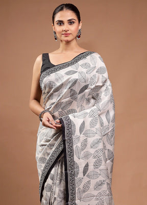 Cream Printed Pure Silk Saree Without Blouse Piece