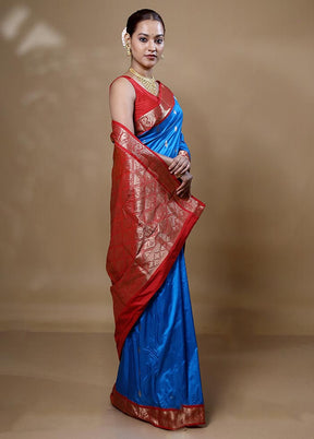 Blue Handloom Kanjivaram Pure Silk Saree With Blouse Piece