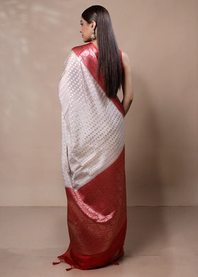 White Kora Silk Saree With Blouse Piece