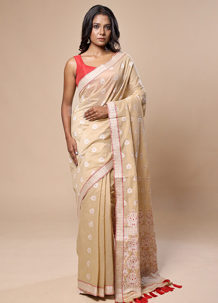 Cream Assam Silk Saree With Blouse Piece