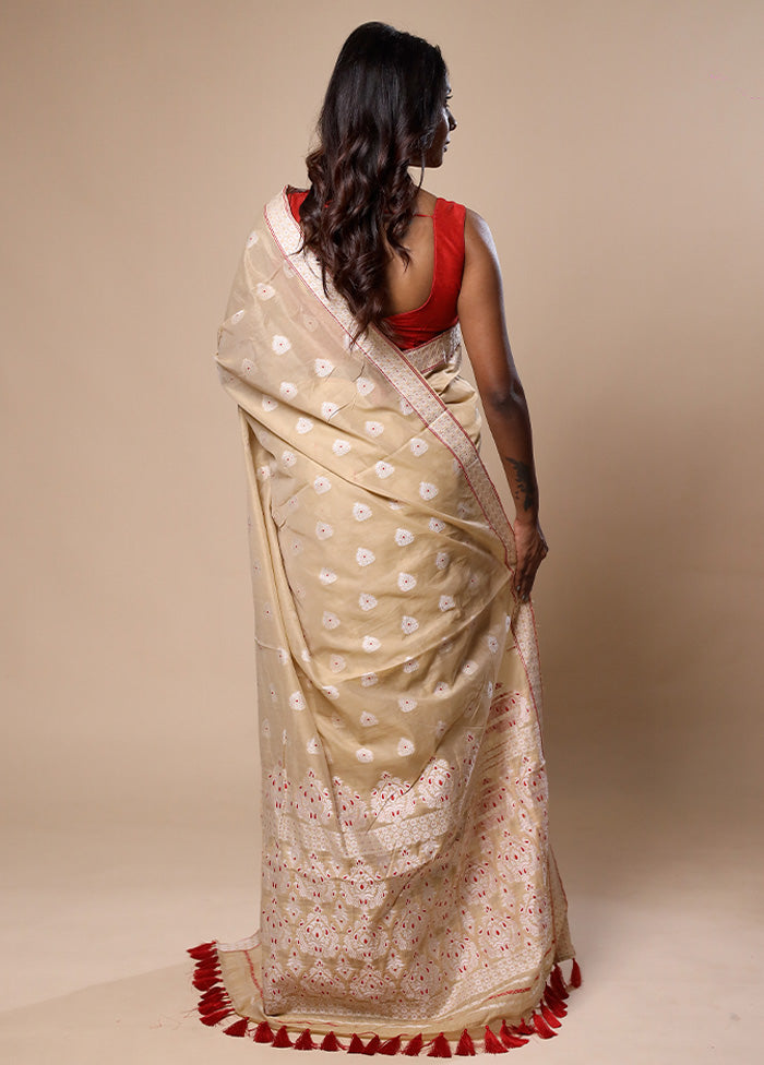 Cream Assam Silk Saree With Blouse Piece