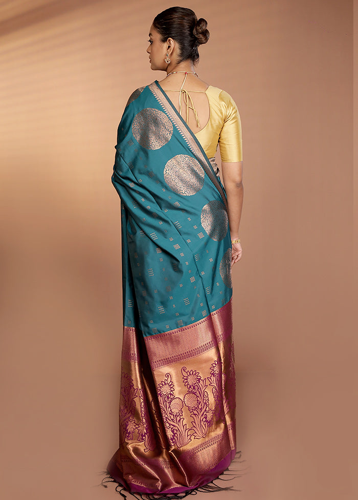 Green Kanjivaram Silk Saree With Blouse Piece