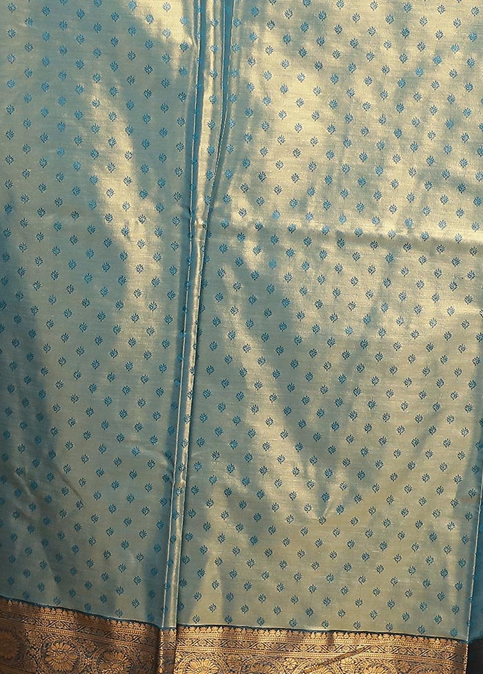 Gold Kanjivaram Silk Saree With Blouse Piece