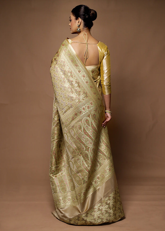 Cream Handloom Tanchoi Pure Silk Saree With Blouse Piece