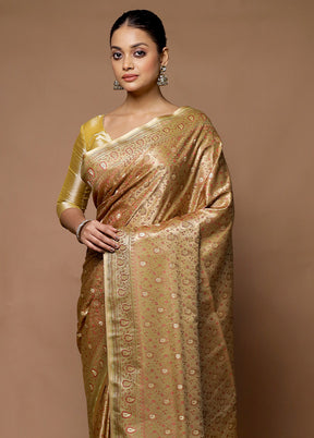 Cream Handloom Tanchoi Pure Silk Saree With Blouse Piece