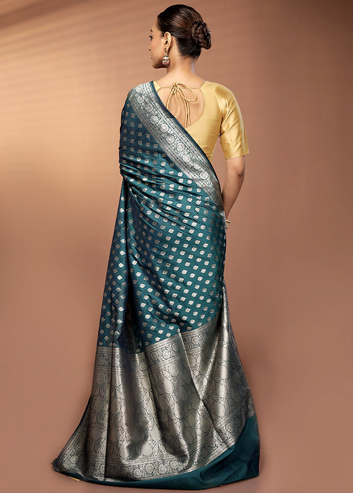 Blue Uppada Silk Saree With Blouse Piece
