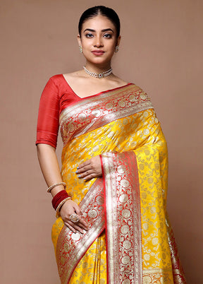 Yellow Handloom Banarasi Pure Silk Saree With Blouse Piece