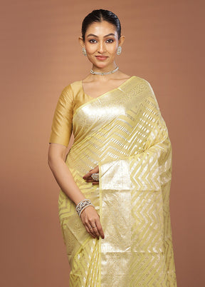 Yellow Pure Cotton Saree With Blouse Piece