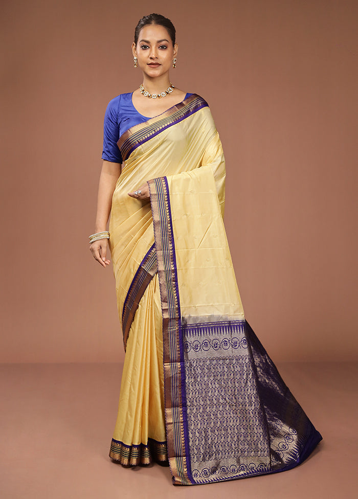 Cream Kanjivaram Silk Saree With Blouse Piece