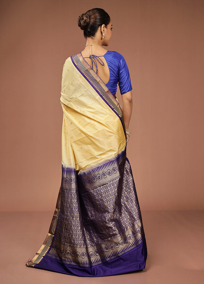 Cream Kanjivaram Silk Saree With Blouse Piece