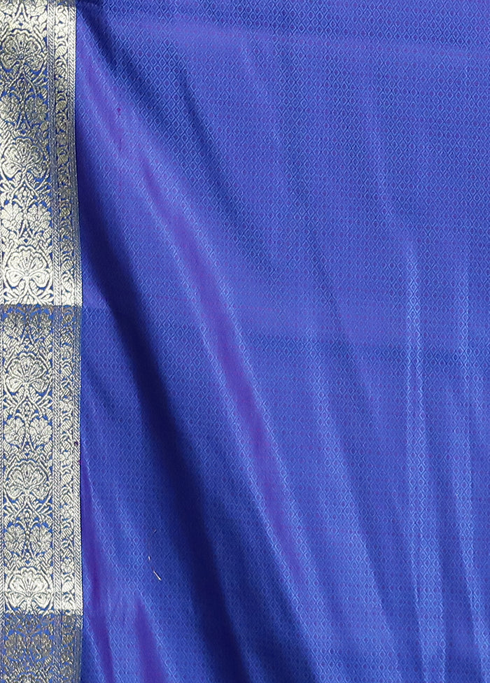 Blue Tanchoi Silk Saree With Blouse Piece