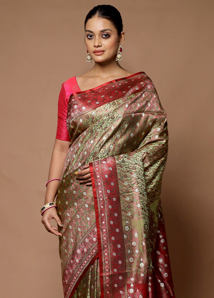 Green Handloom Tanchoi Pure Silk Saree With Blouse Piece