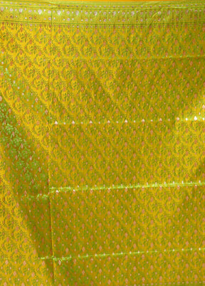 Green Tanchoi Silk Saree With Blouse Piece