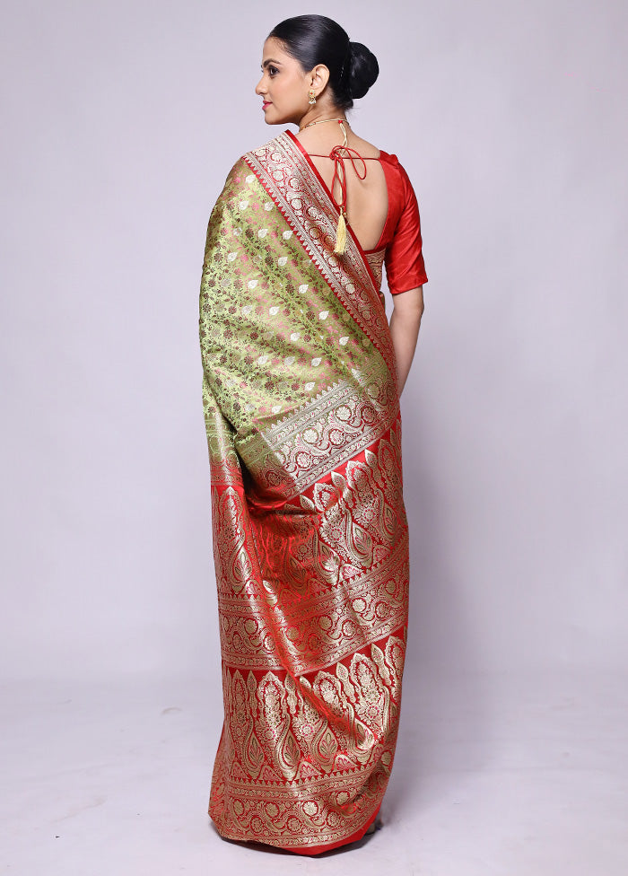 Green Handloom Tanchoi Pure Silk Saree With Blouse Piece